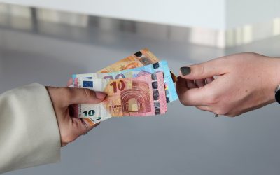 Negatief loon door verkoop aandelen bij uitdiensttreding